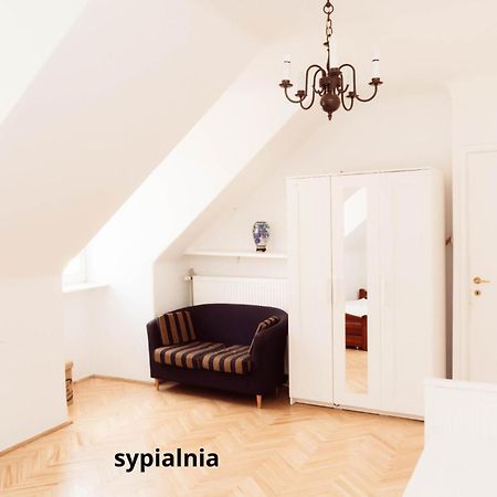 ורשה Apartament W Kamienicy Na Starym Miescie מראה חיצוני תמונה